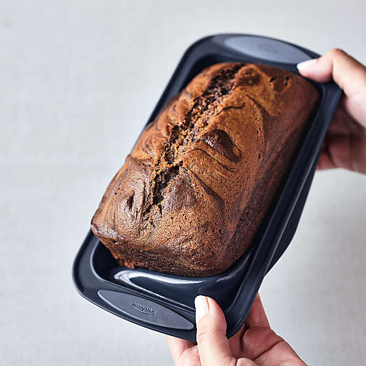 Crate & Barrel Trudeau Silicone Loaf Pan