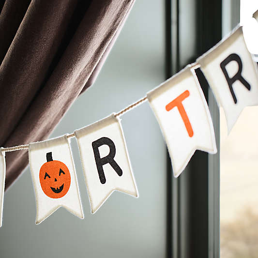 Trick or Treat Kids Halloween Garland by Joan Anderson