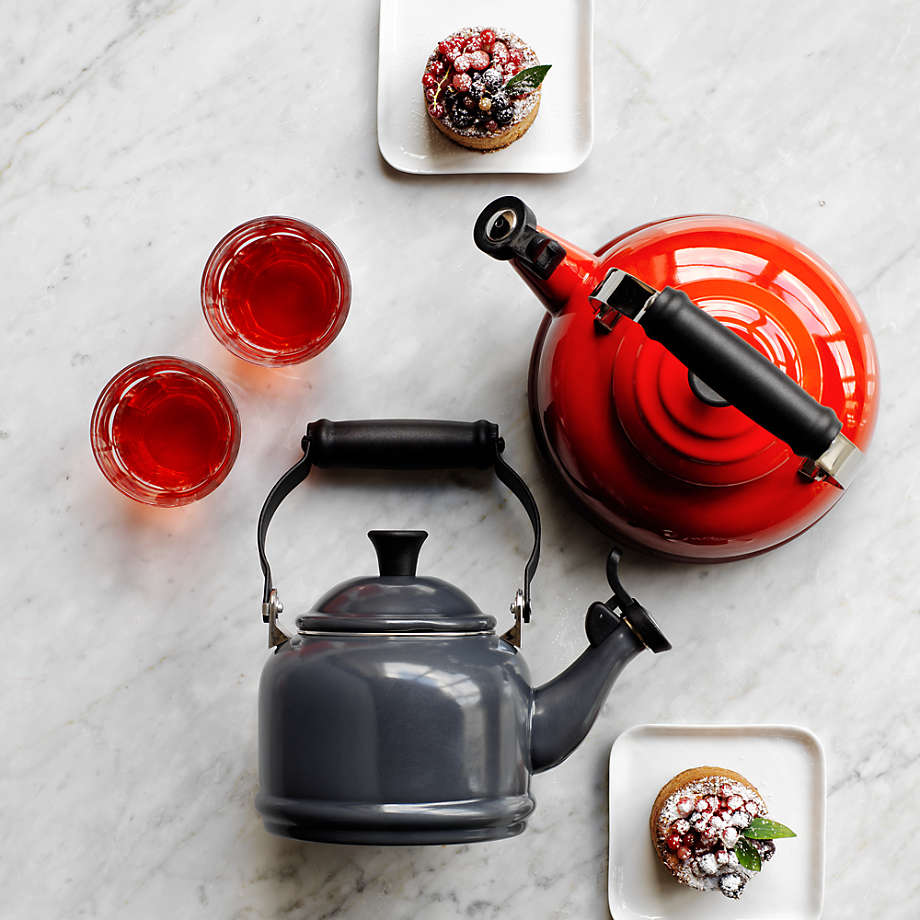 Le creuset red kettle store