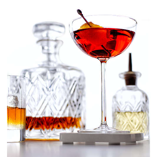 Elliot Decanter