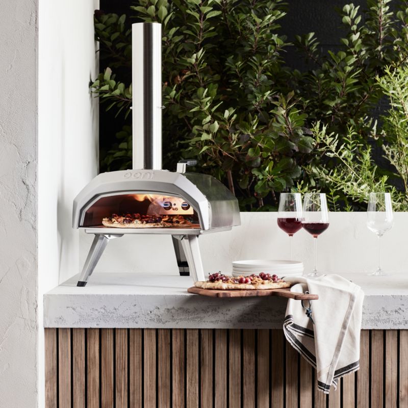 Ooni Karu 12 Multi-Fuel Outdoor Pizza Oven - image 1 of 10