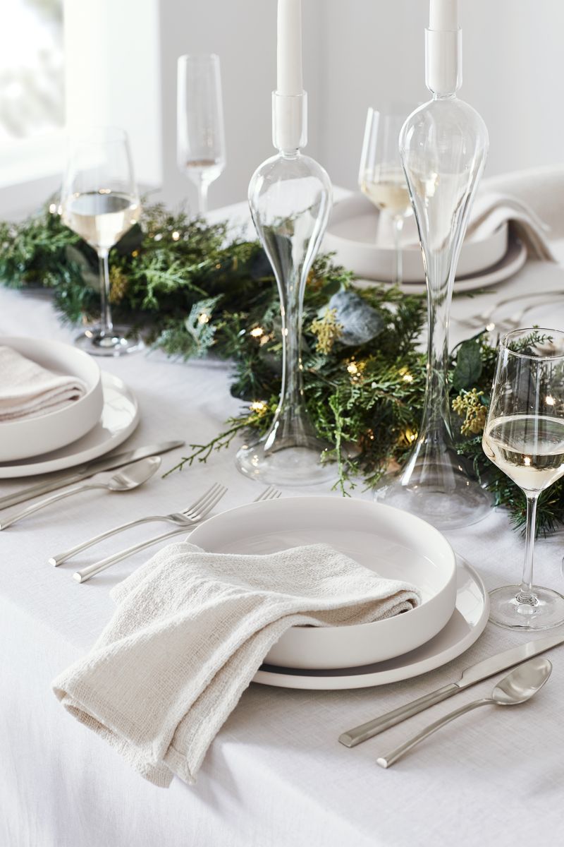 Tour White Porcelain Dinner Plates, Set of 8