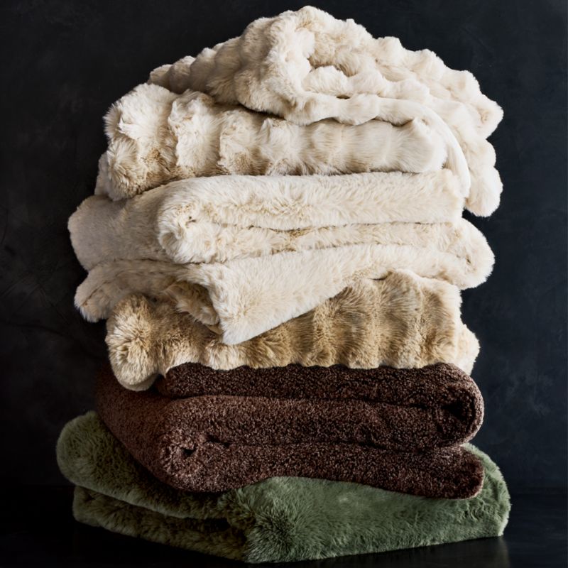 Cozy Pillows & Throws