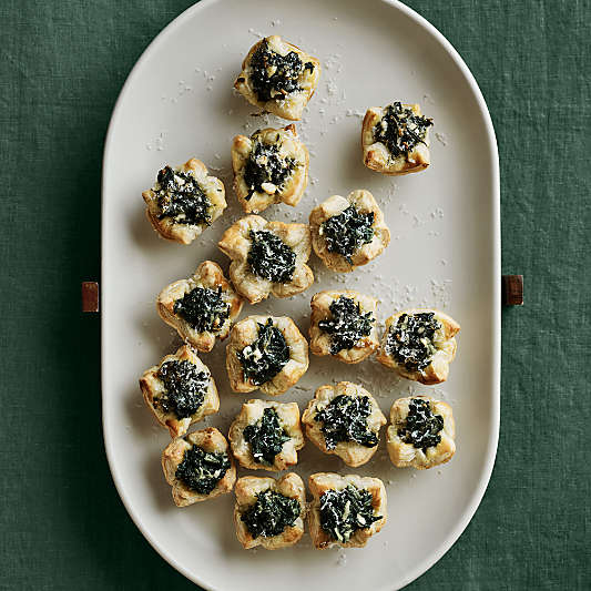 Oven-to-Table Oval Platter with Dark Wood Trivet