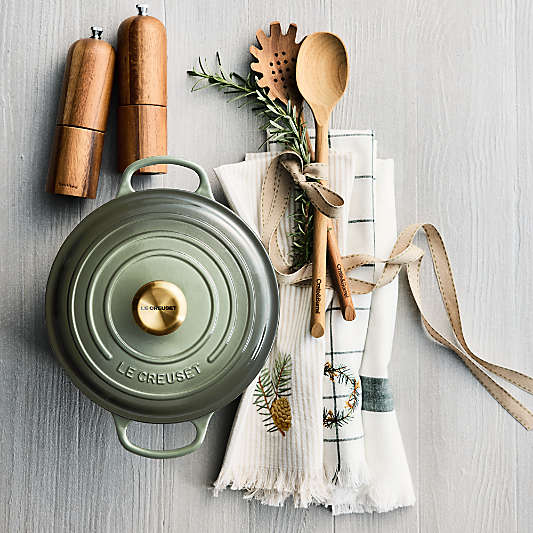 Le Creuset ® Signature 4.5-Qt. Thyme Enameled Cast Iron Round Dutch Oven