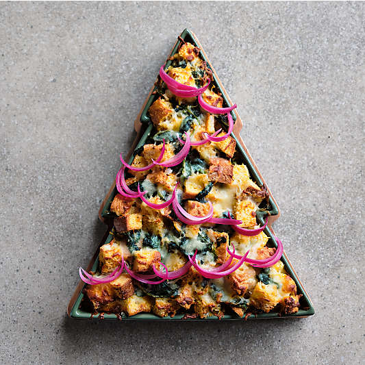 Oven-to-Table Holiday Tree with Wood Trivet