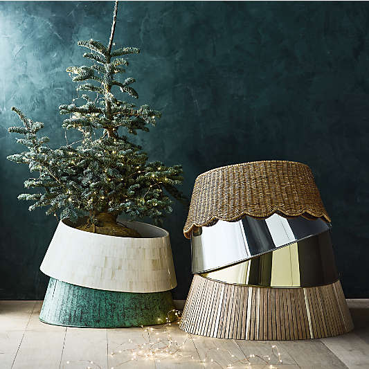 Polished Brass Metal Christmas Tree Collar 27"