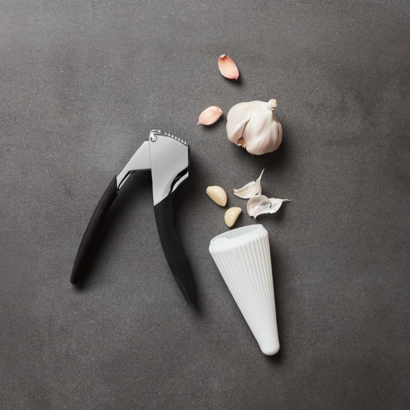 Chef'n ® GarlicCone ™ Garlic Peeler - image 1 of 4