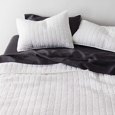 Belgian Flax Linen Natural Full/Queen Quilt + Reviews | Crate & Barrel