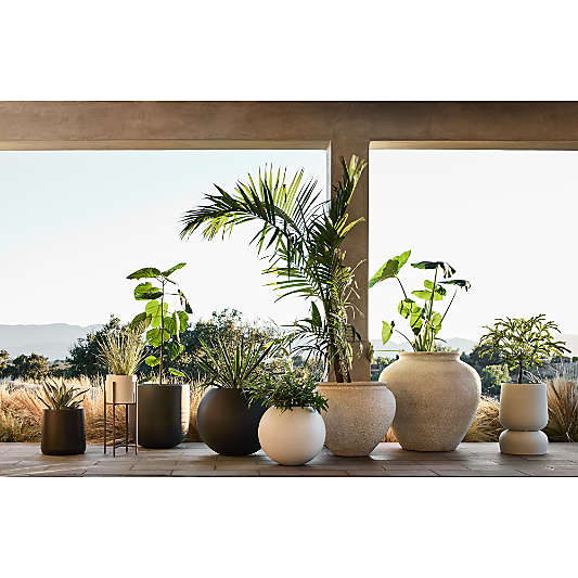 Junio Medium Dark Grey Planter 17.5"
