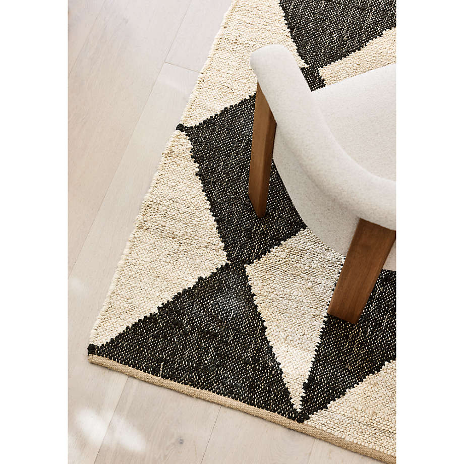 Diamond carpet store