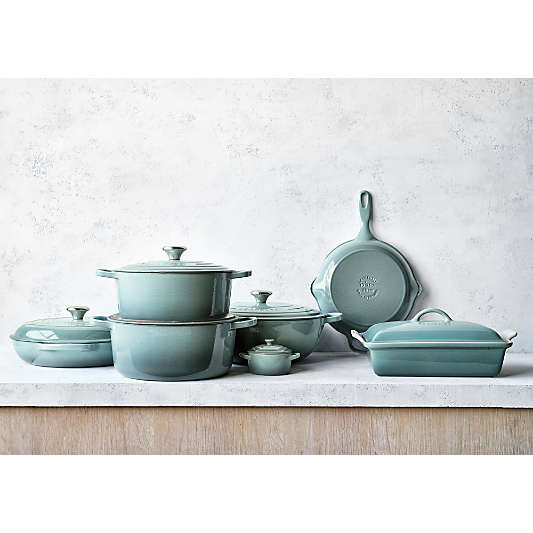 Le Creuset ® Signature 6.7L/7.25-Qt. Sea Salt Enameled Cast Iron Round Dutch Oven