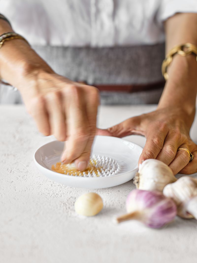 White Ceramic Garlic Plate - image 1 of 5