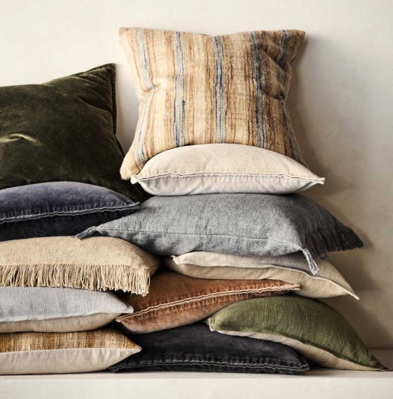 Pillows & Throws