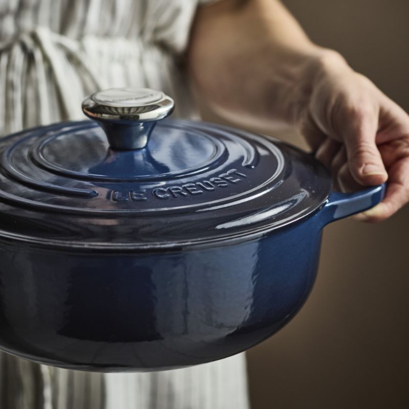 Le Creuset ® Signature 7.25-Qt. Nuit Enameled Cast Iron Round Dutch Oven - image 1 of 16