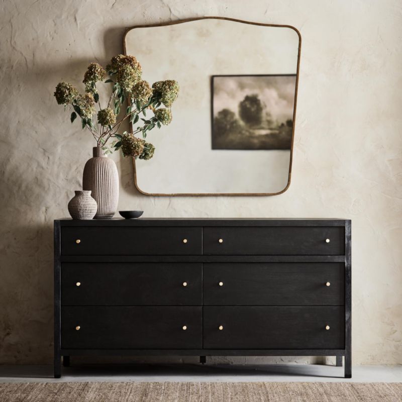 Dressers & Chests