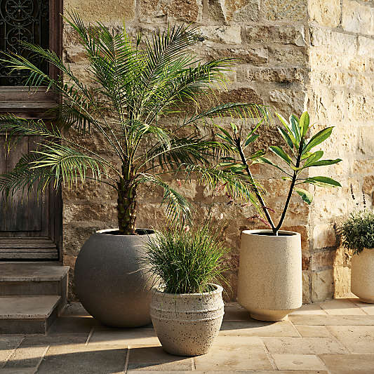 Havana White Footed Indoor/Outdoor Planter 12"x16"