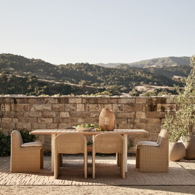 Outdoor Dining Furniture
