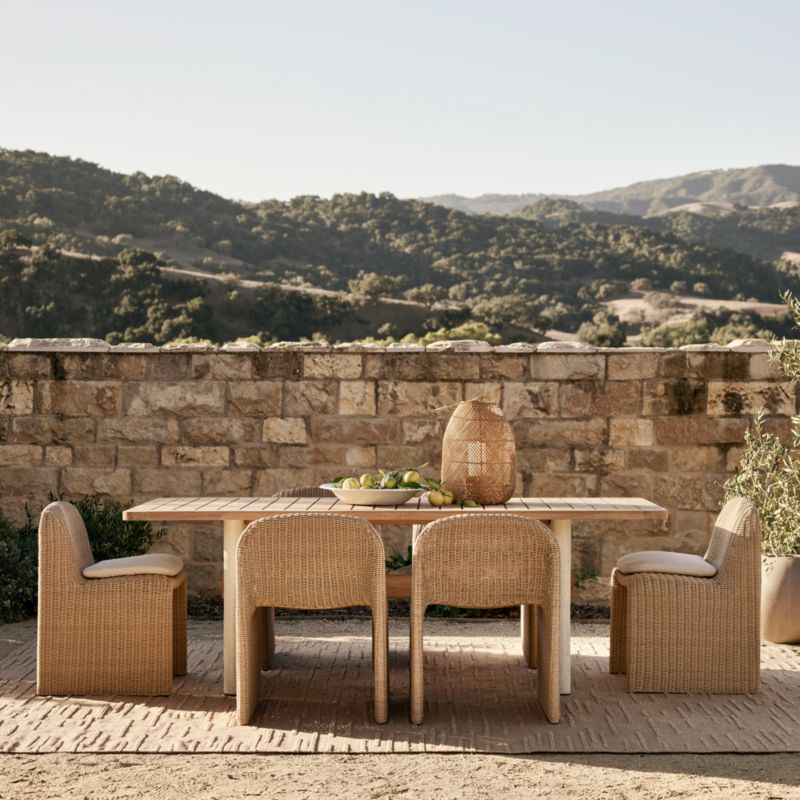 Outdoor Dining Furniture