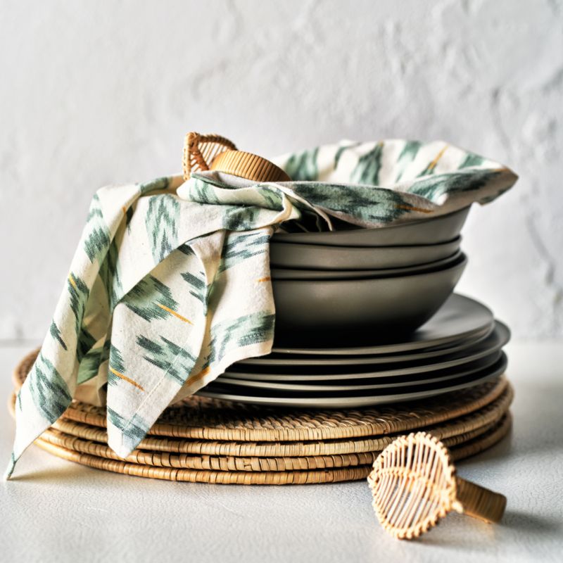 Melamine Dinnerware