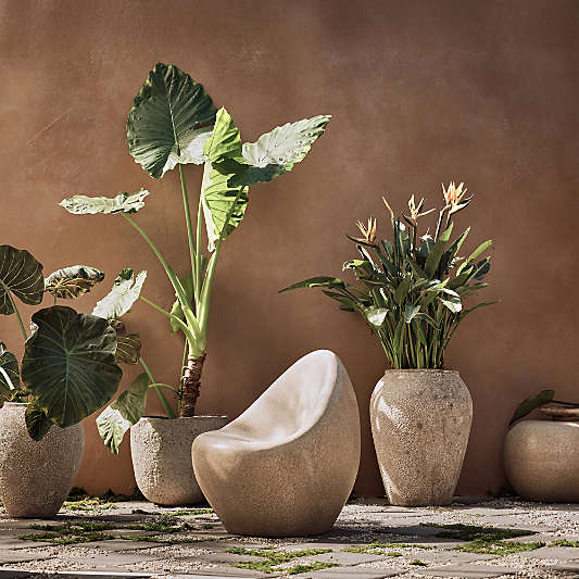 Pompeii 20.87" x 17.52" Indoor/Outdoor Ceramic Planter