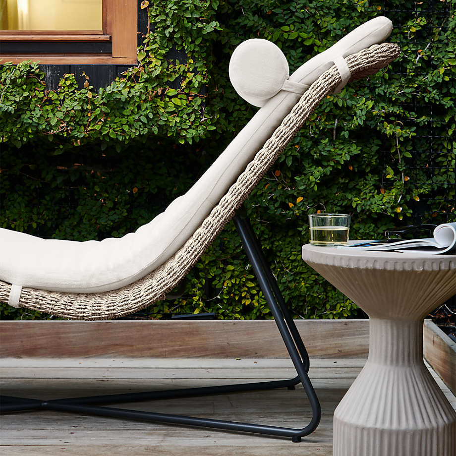 Grotta Outdoor Wicker Chaise Lounge