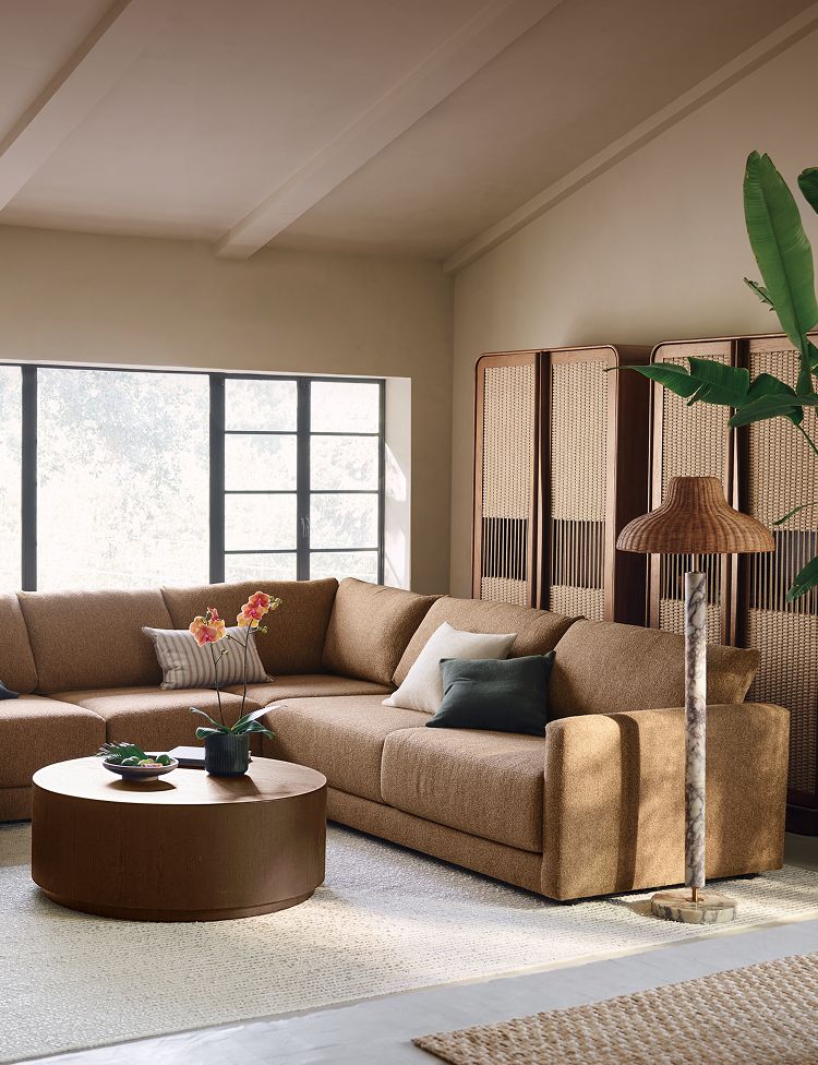 Crate & Barrel ソファ Leanne Ford's Crate & Barrel Sofa Was Inspired by Marshmallows