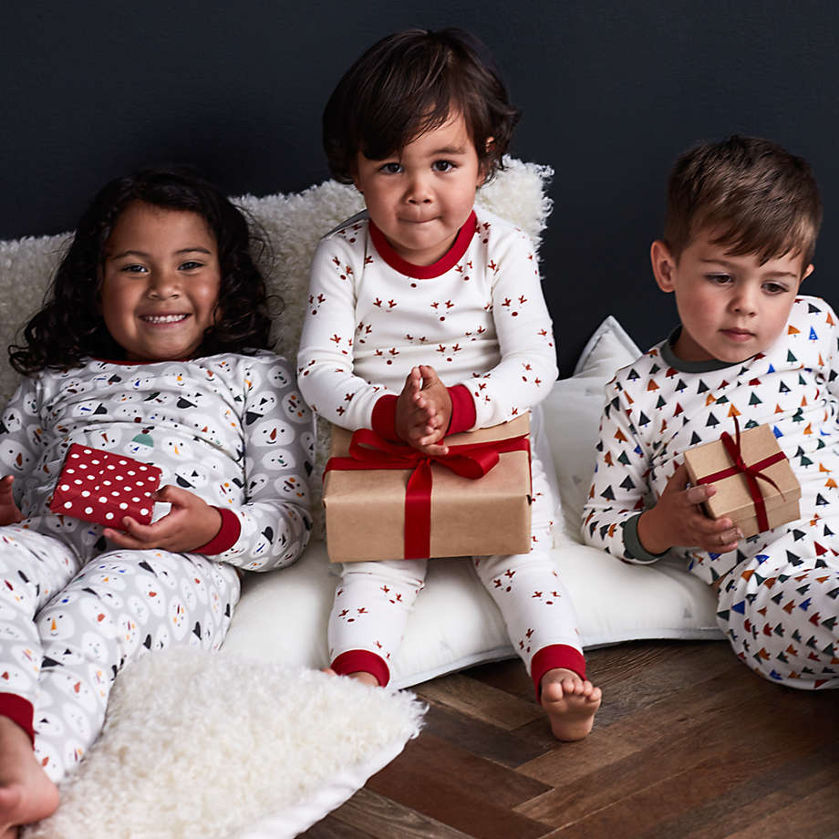 Crate and barrel pajamas store