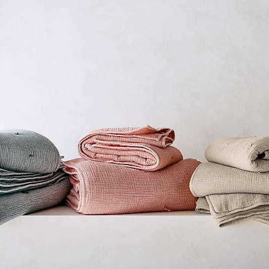 Aire Pink Crinkle Hand-Quilted Organic Cotton Kids Full/Queen Comforter