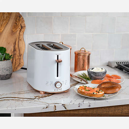 Café ™ Express Finish Matte White 2-Slice Toaster