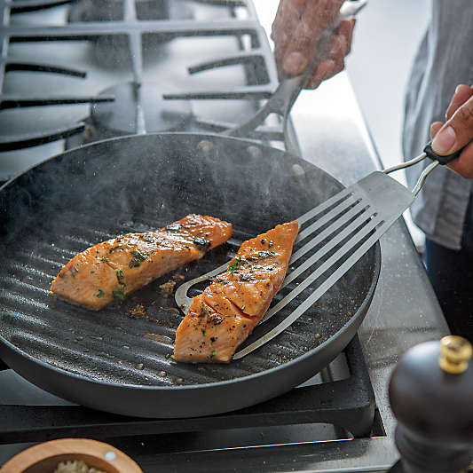 OXO ® Fish Spatula