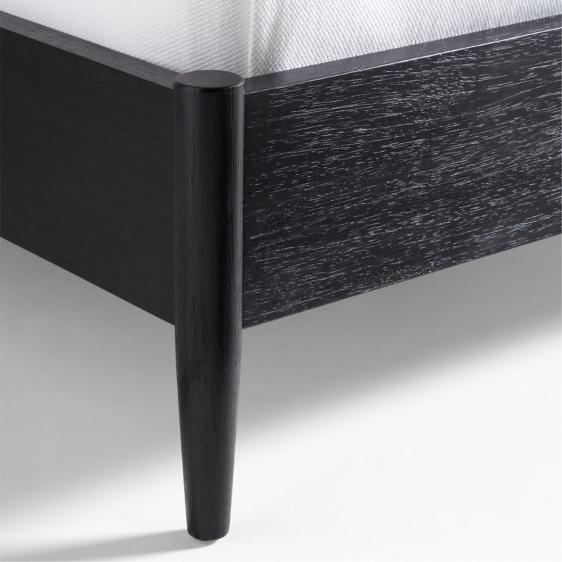 Carson Ebonized Wood Spindle Queen Bed