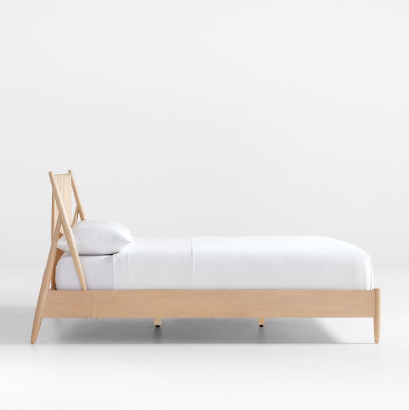 Carson Natural Wood Spindle Queen Bed