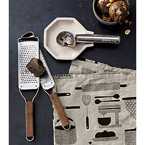 Crate&Barrel Tovolo Tilt-Up White Ice Cream Scoop