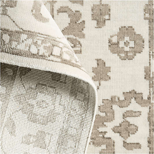 Cassis Wool Floral Ivory Handknotted Rug Swatch 12"x18"
