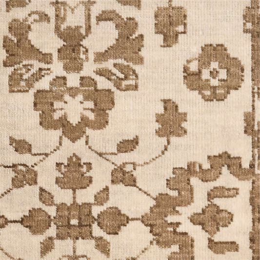 Cassis Wool Floral Ivory Handknotted Area Rug