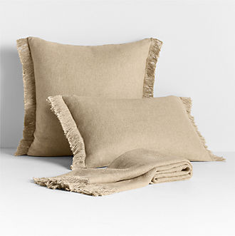 Pillows & Throws