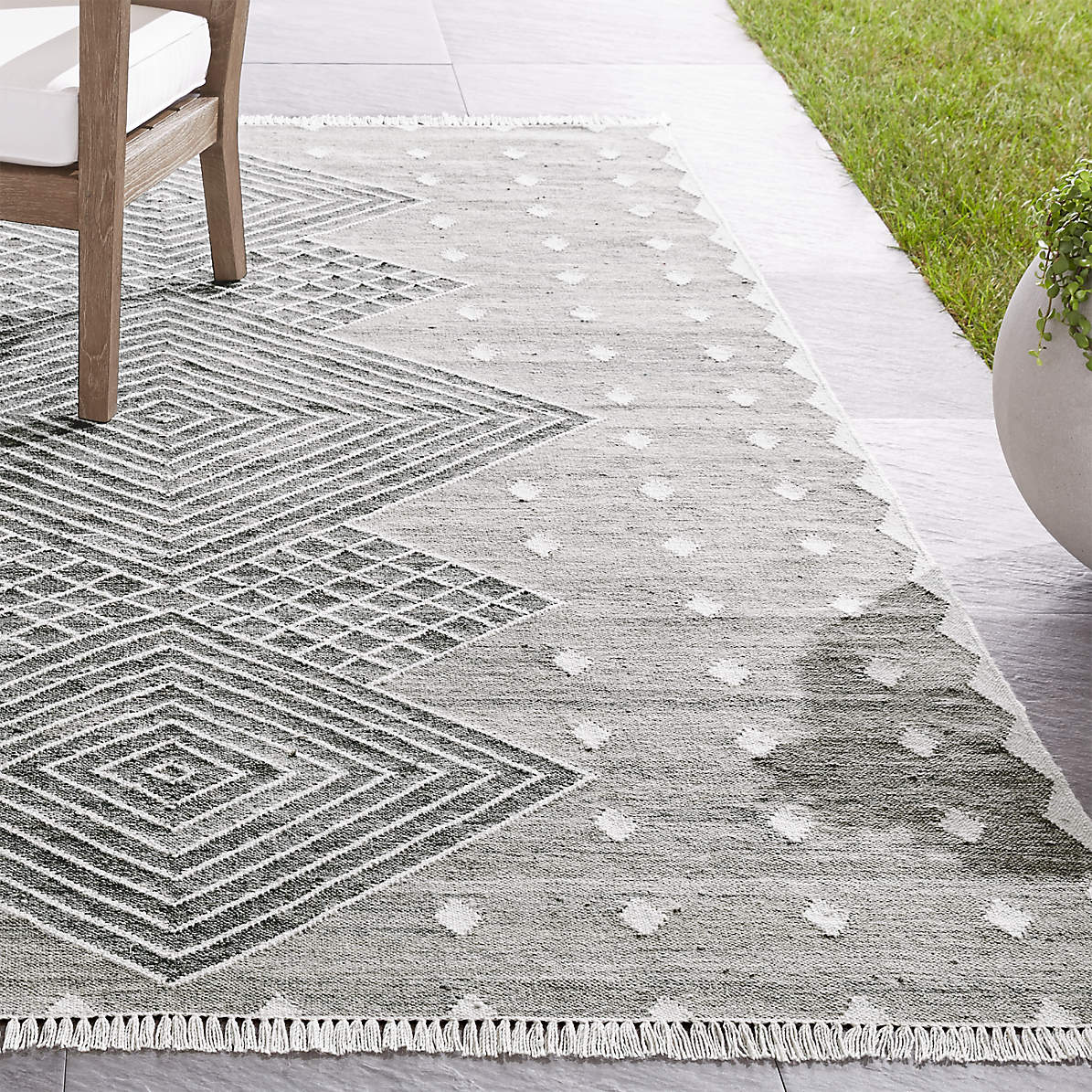 Ceri Grey Indoor Outdoor Rug Crate, How To Keep Outdoor Rugs In Place On Concrete Wall