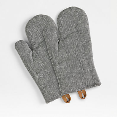 View Chambray Organic Cotton Oven Mitts, Set of 2 details