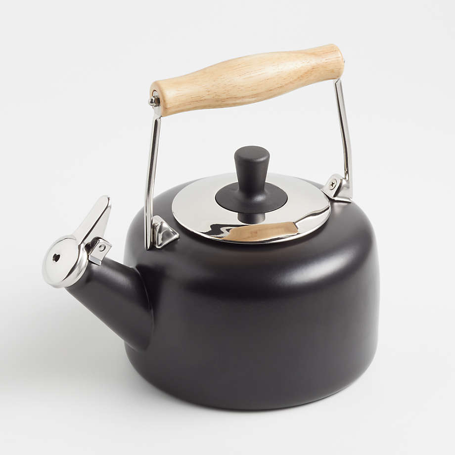 Chantal Sven Kettle with Wood Handle