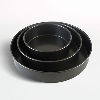 View Chicago Metallic 3-Piece Cake Pan Set details