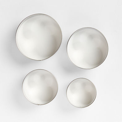 View Chicago Metallic Round Cookie Cutters, Set of 4 details