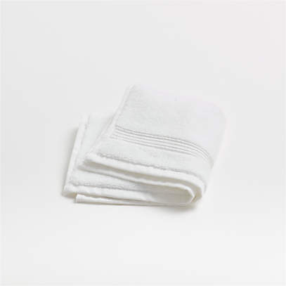 https://cb.scene7.com/is/image/Crate/ClassicTowelWhiteWashclothSSS21/$web_pdp_main_carousel_low$/210107150033/classic-towel-white-washcloth.jpg