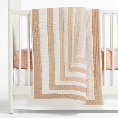 White crib outlet quilt