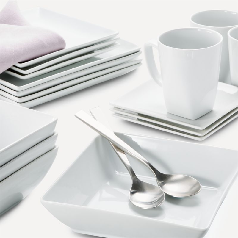 Court Dinnerware