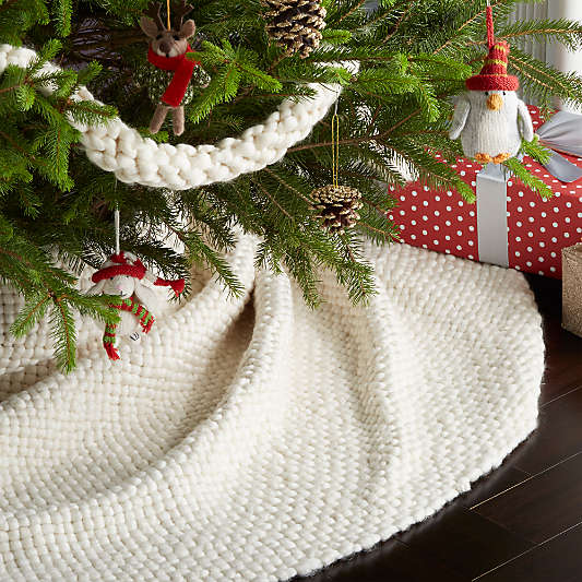 Cozy Weave Ivory Tree Skirt