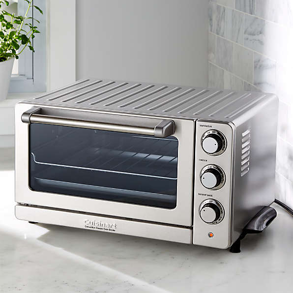 Crate&Barrel De'Longhi ® Livenza Convection Toaster Oven