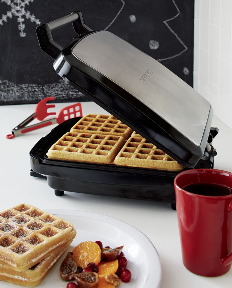 Cuisinart ® 4-Slice Belgian Waffle Maker