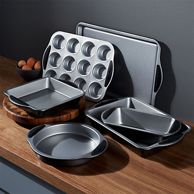View Cuisinart ® 6-Piece Non-Stick Bakeware Set details