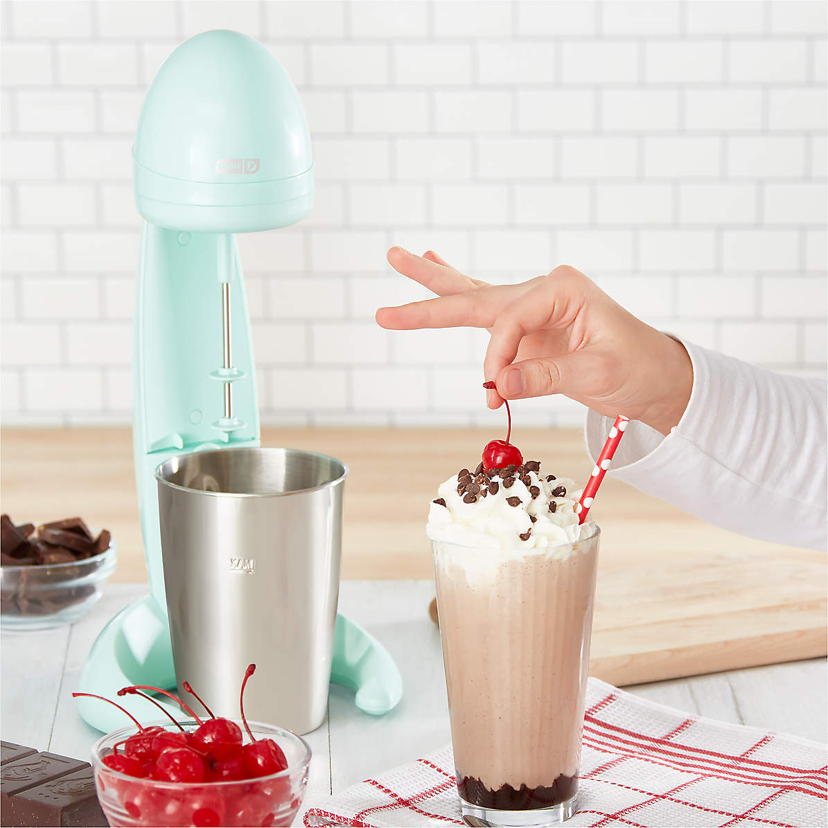 Wicked Gizmos Retro Milkshake Maker - This is legendairy! 